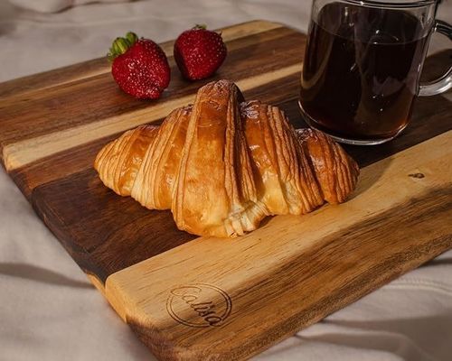 Commercial Buyer Gifts Stores Acacia Wood Cheese Board and Chopping Board for Kitchen