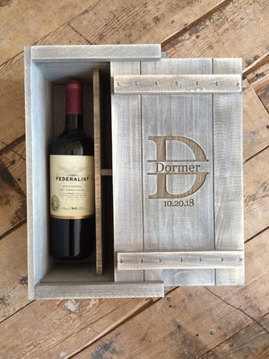 Customized Logo Wooden Gift Box for Personalized Wine or Whiskey Bottle and Glassware