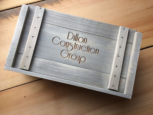 Customized Logo Wooden Gift Box for Personalized Wine or Whiskey Bottle and Glassware