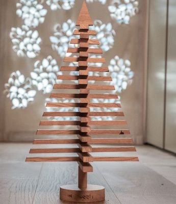 High Quantity Natural White Oak Wood Christmas Tree Sustainable and Space Saving Function