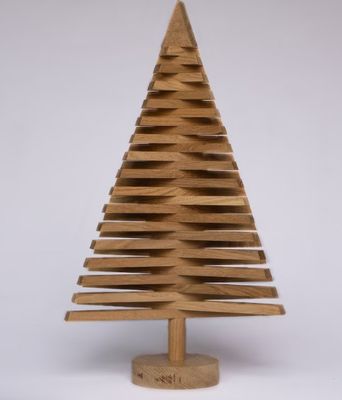 High Quantity Natural White Oak Wood Christmas Tree Sustainable and Space Saving Function