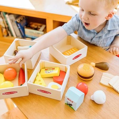 Wooden Children Pretend Role-Playing Food Sets 21 Pieces and 4 Crates Pine Wood Color
