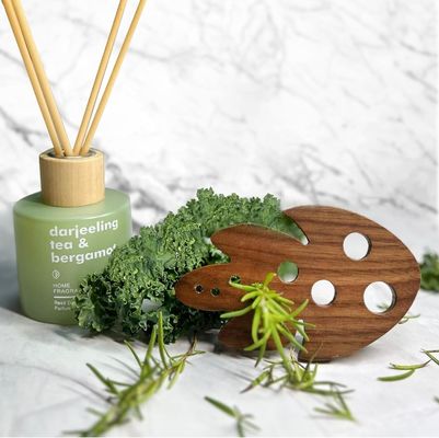 OEM/ODM Acceptable Bamboo Herb Peeler for Stripping Kale Chard Collard Greens 8 Holes