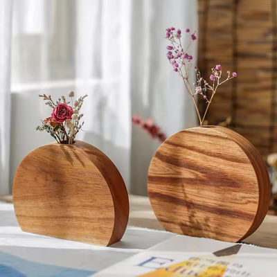 Modern Design Style Wooden Vase Capable of Inserting Flowers for Anniversary Occasion