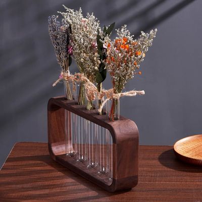 Space-Saving Hydrophilic Plants Vase with High Quantity Advantage in Transparent Glass