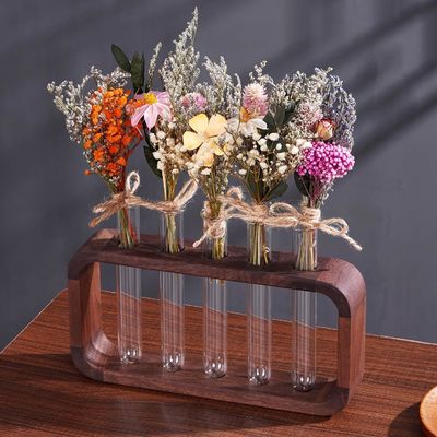 Space-Saving Hydrophilic Plants Vase with High Quantity Advantage in Transparent Glass