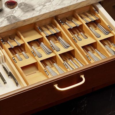 Organizer Silverware Drawer with Plain Wooden Box 6 Slots Bamboo Tray Holder in Natural