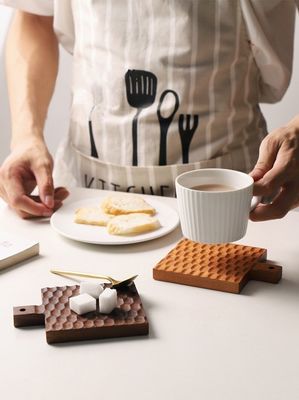 Solid Wood Creative Insulation Mat for Cherry Wood Anti-Scalding Coffee Cup Holder