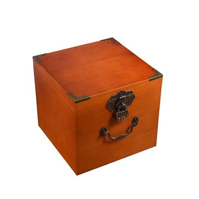 Customized Logo Acceptable Vintage Style Wooden Jewelry Gift Box with Lock and Key