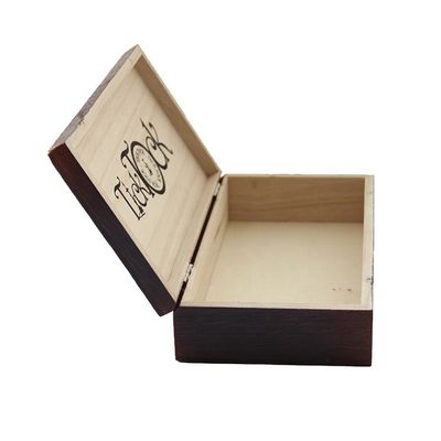 Customizable Logo and Color Wooden Cigarette Case with Varnished Finish