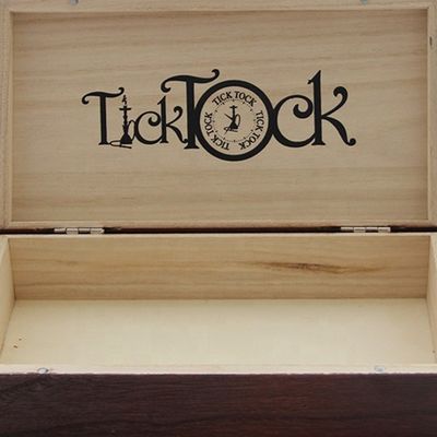 Customizable Logo and Color Wooden Cigarette Case with Varnished Finish