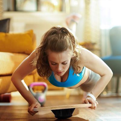 Eco-friendly Wooden Wobble Balance Board for Versatile Balance Training and Home Decor