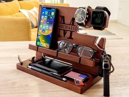 Personalized Light Wooden Phone Holder with Competitive and Customized Logo Acceptable