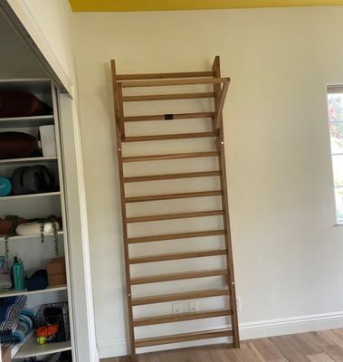 Customized Logo Wooden Pull Up Bar Home Gym Equipment for Chin Up Exercises