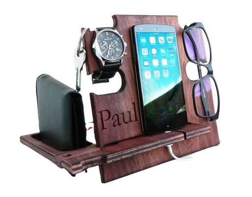 Customized Logo Acceptable Wooden Stand for Phone Wallet Key Gift Men Docking Station
