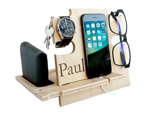 Customized Logo Acceptable Wooden Stand for Phone Wallet Key Gift Men Docking Station