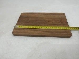 Customized Logo Acceptable Walnut Wood Cutting Board for Eco-Friendly Natural Material