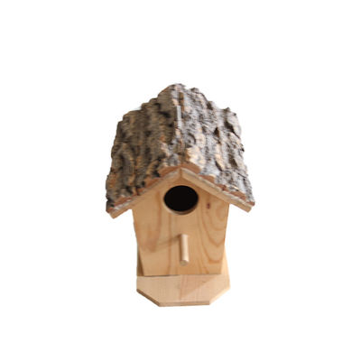 Outdoor Garden Decor Wooden Bird House with Birds in Mind and Breathable Materials