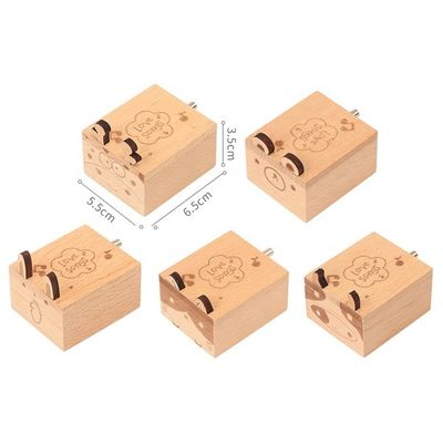 Custom Logo Acceptable DESIGN Wooden Music Box for Christmas Hand Cranked Mini Box