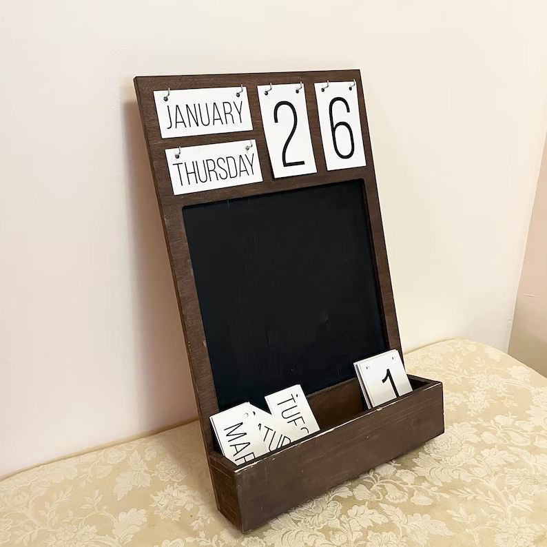 All-Season Wooden Frame Daily Reminder Chalk Board for Kitchen Decor and Organization