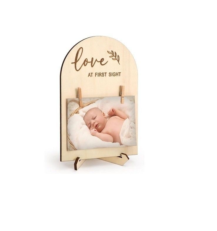 Die Cutting Printing 7.9 x 5.7 Inch Cute Wood Newborn Photo Frame for Nursery Decor