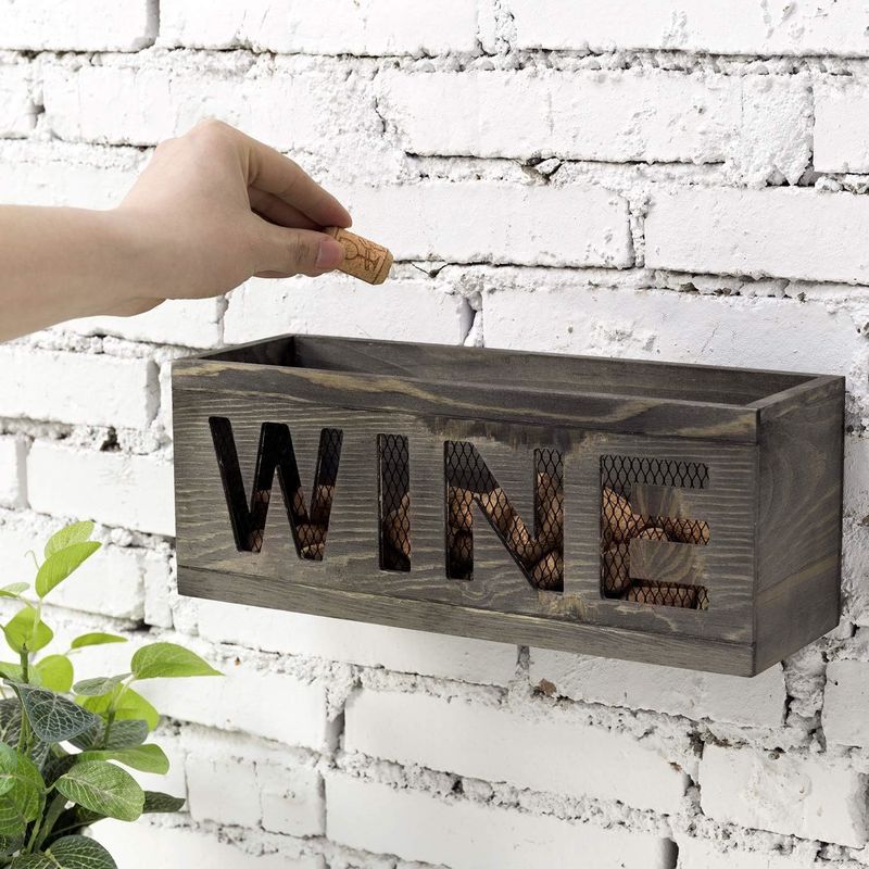 Save Space Wall Mounted Vintage Gray Weathered Wood Open Top Cork Holder Wooden Box with Metal Wire Mesh