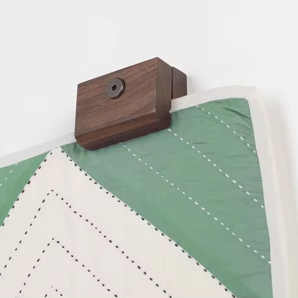 Wall Hanging Textile Quilt Hanger Custom Size Clothing Hanger for Tapestry and Quilt