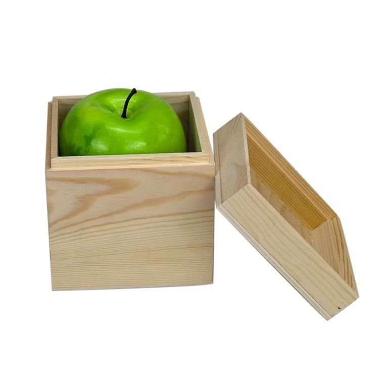 Customized Small Square Gift Wooden Box Made of Solid Wood for Environmental Benefits