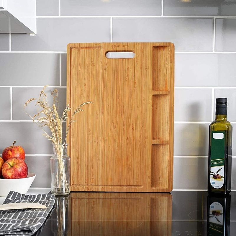 Multi-Functional Bamboo Cutting Board with 3 Compartments and Juice Grooves 43*32*1.8cm
